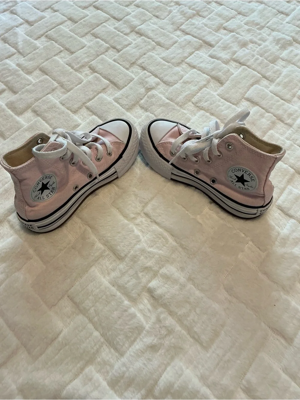 Converse Chuck Taylor All Star Kids Pink High Top Sneakers size 11.5